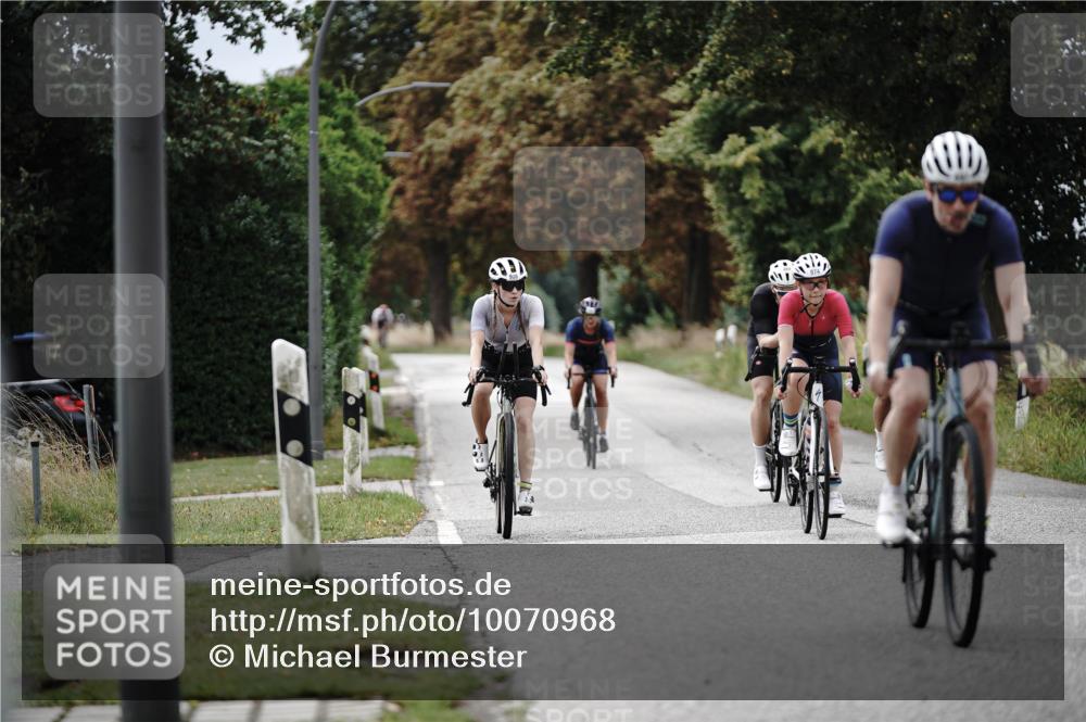 30.08.2026 - Elbe Triathlon Hamburg Michael Burmester http://msf.ph/oto/10070968 30.08.2026 10:00:00 Radfahren 248, 394, 467, 697, 874, 900, 958 meine-sportfotos.de