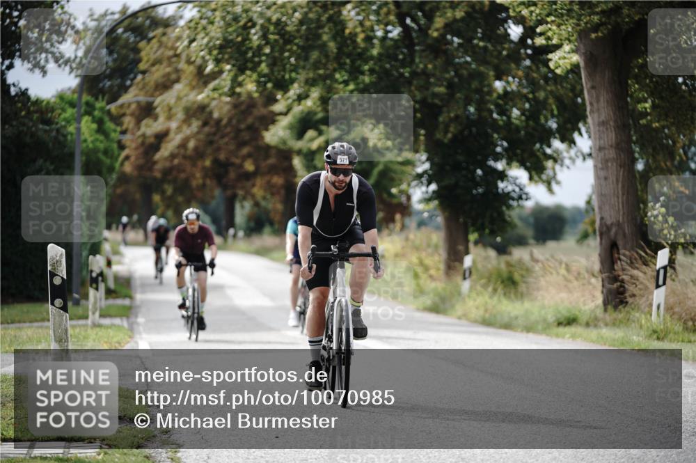 30.08.2026 - Elbe Triathlon Hamburg Michael Burmester http://msf.ph/oto/10070985 30.08.2026 10:00:30 Radfahren 510, 571, 638, 898, 931 meine-sportfotos.de