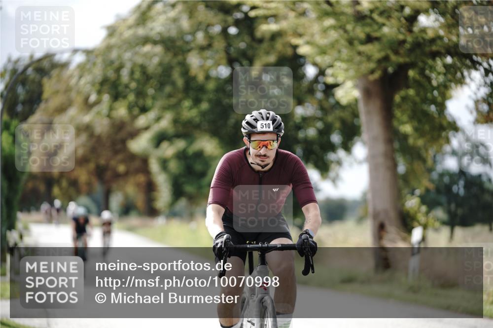 30.08.2026 - Elbe Triathlon Hamburg Michael Burmester http://msf.ph/oto/10070998 30.08.2026 10:00:32 Radfahren 510, 571, 638, 751, 898, 931 meine-sportfotos.de