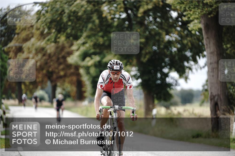 30.08.2026 - Elbe Triathlon Hamburg Michael Burmester http://msf.ph/oto/10071012 30.08.2026 10:00:44 Radfahren 577, 724, 866 meine-sportfotos.de