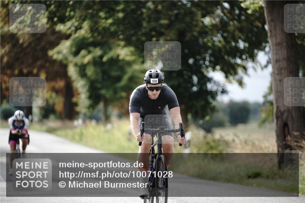 30.08.2026 - Elbe Triathlon Hamburg Michael Burmester http://msf.ph/oto/10071028 30.08.2026 10:00:52 Radfahren 558, 869 meine-sportfotos.de