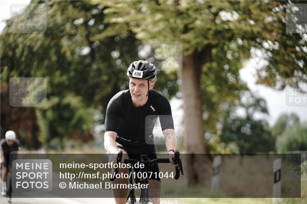 30.08.2026 - Elbe Triathlon Hamburg Michael Burmester http://msf.ph/oto/10071044 30.08.2026 10:01:04 Radfahren 548, 636, 671, 675, 699, 705, 831 meine-sportfotos.de