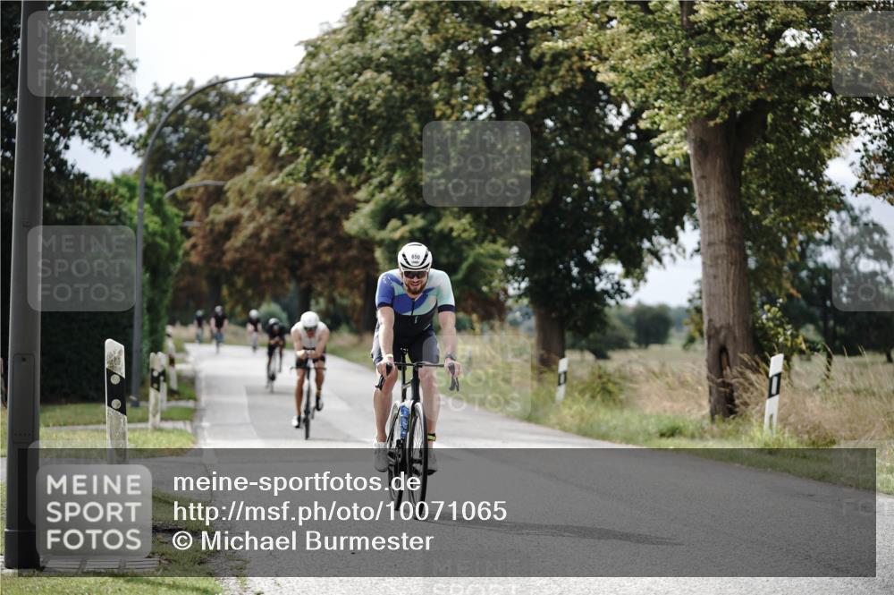 30.08.2026 - Elbe Triathlon Hamburg Michael Burmester http://msf.ph/oto/10071065 30.08.2026 10:01:14 Radfahren 533, 650, 700 meine-sportfotos.de