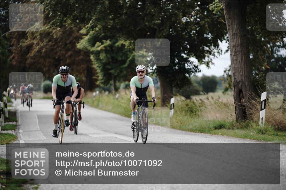 30.08.2026 - Elbe Triathlon Hamburg Michael Burmester http://msf.ph/oto/10071092 30.08.2026 10:01:32 Radfahren 264, 475, 618, 637, 782 meine-sportfotos.de