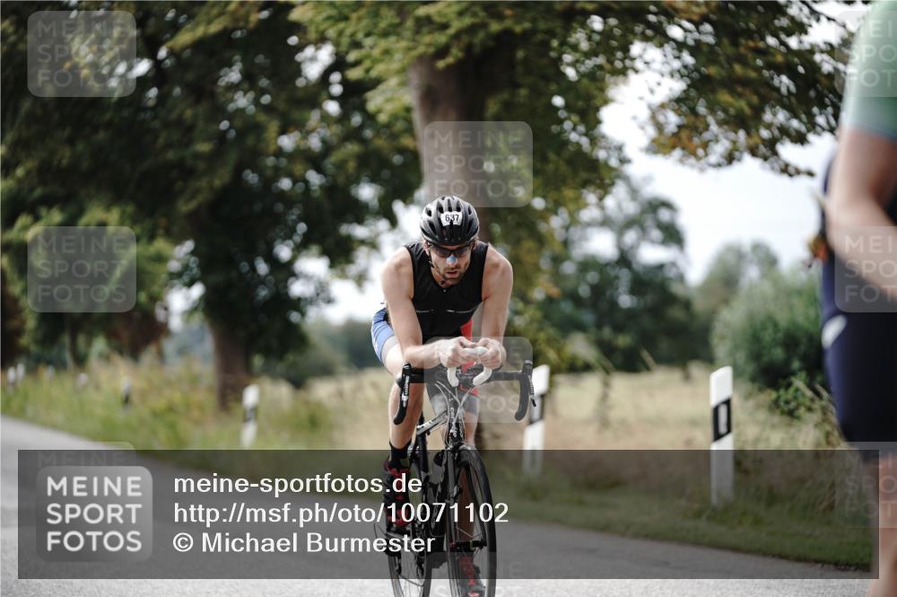30.08.2026 - Elbe Triathlon Hamburg Michael Burmester http://msf.ph/oto/10071102 30.08.2026 10:01:34 Radfahren 475, 566, 618, 637, 782, 975 meine-sportfotos.de
