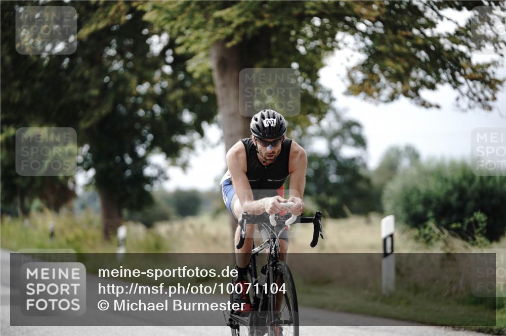 30.08.2026 - Elbe Triathlon Hamburg Michael Burmester http://msf.ph/oto/10071104 30.08.2026 10:01:35 Radfahren 475, 566, 618, 637, 782, 975 meine-sportfotos.de
