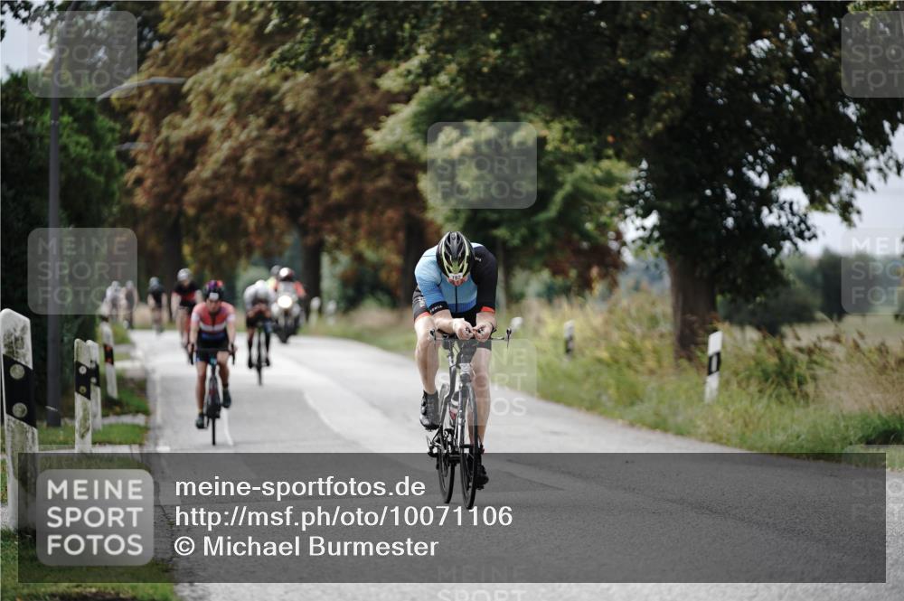 30.08.2026 - Elbe Triathlon Hamburg Michael Burmester http://msf.ph/oto/10071106 30.08.2026 10:01:37 Radfahren 566, 620, 637, 782, 975 meine-sportfotos.de