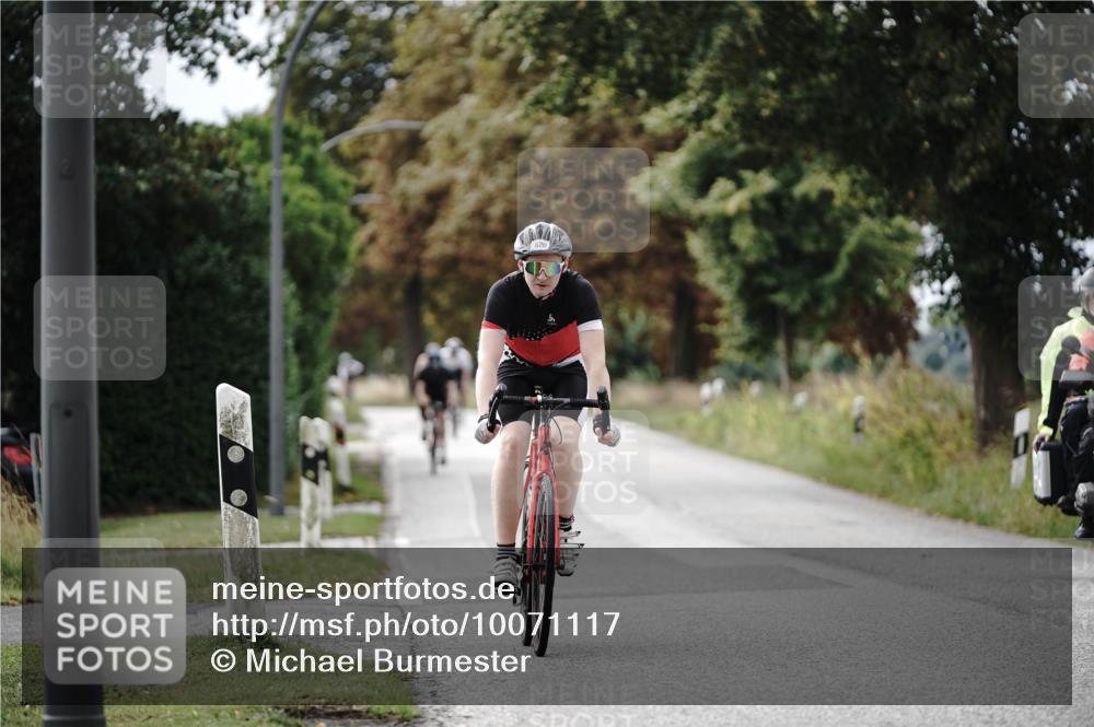 30.08.2026 - Elbe Triathlon Hamburg Michael Burmester http://msf.ph/oto/10071117 30.08.2026 10:01:43 Radfahren 546, 566, 620, 651, 975 meine-sportfotos.de