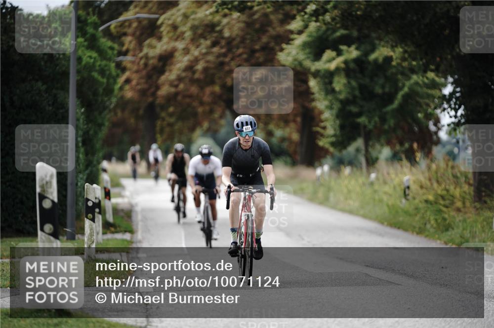30.08.2026 - Elbe Triathlon Hamburg Michael Burmester http://msf.ph/oto/10071124 30.08.2026 10:01:47 Radfahren 546, 651, 694 meine-sportfotos.de