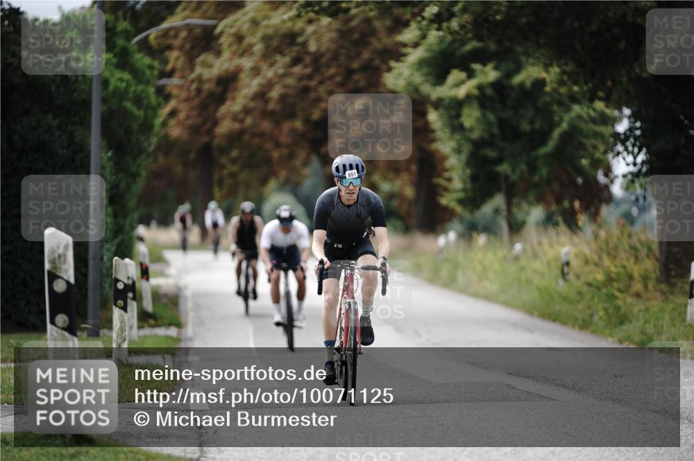 30.08.2026 - Elbe Triathlon Hamburg Michael Burmester http://msf.ph/oto/10071125 30.08.2026 10:01:47 Radfahren 546, 651, 694 meine-sportfotos.de