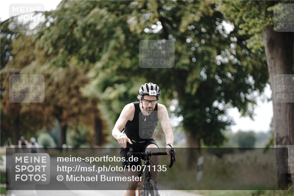 30.08.2026 - Elbe Triathlon Hamburg Michael Burmester http://msf.ph/oto/10071135 30.08.2026 10:01:52 Radfahren 546, 694, 827, 848 meine-sportfotos.de