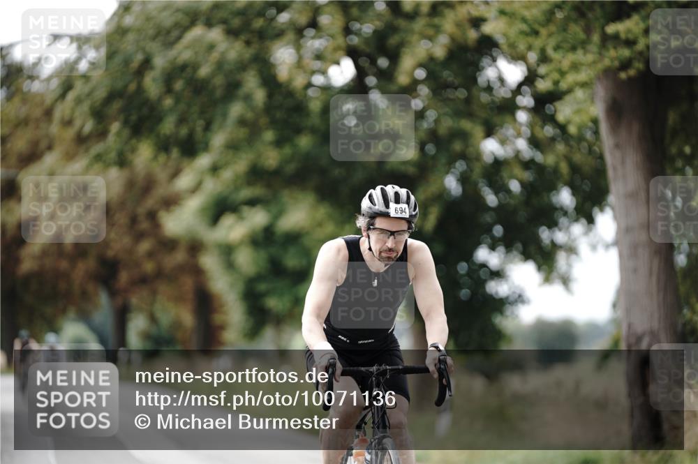 30.08.2026 - Elbe Triathlon Hamburg Michael Burmester http://msf.ph/oto/10071136 30.08.2026 10:01:52 Radfahren 546, 694, 827, 848 meine-sportfotos.de