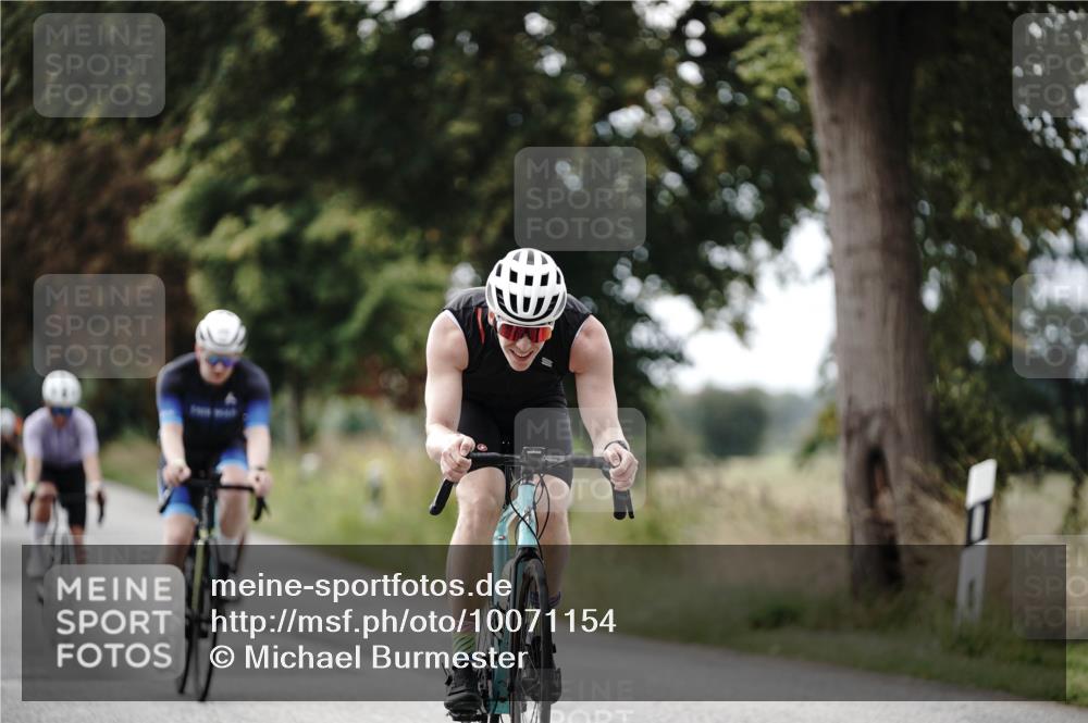 30.08.2026 - Elbe Triathlon Hamburg Michael Burmester http://msf.ph/oto/10071154 30.08.2026 10:02:05 Radfahren 438, 552, 622, 640, 702, 704, 940 meine-sportfotos.de