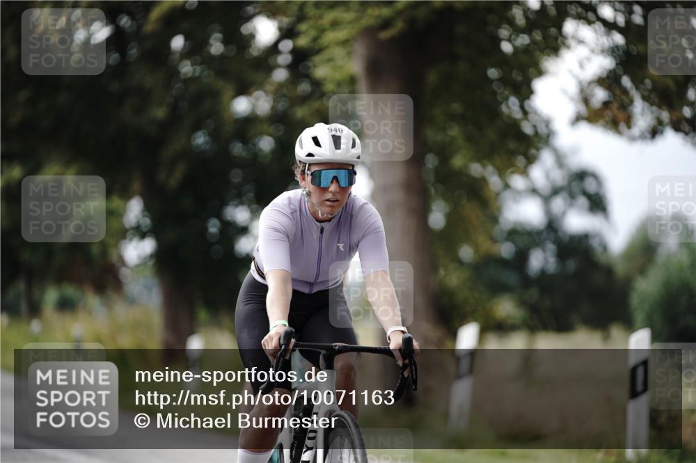 30.08.2026 - Elbe Triathlon Hamburg Michael Burmester http://msf.ph/oto/10071163 30.08.2026 10:02:08 Radfahren 438, 552, 622, 640, 702, 704, 915, 940 meine-sportfotos.de