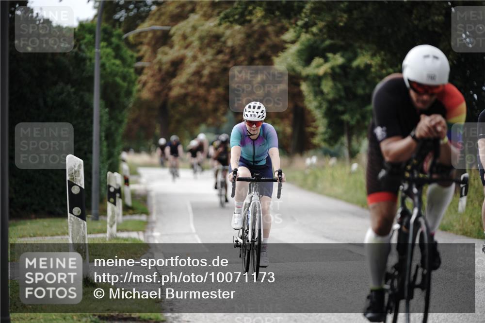 30.08.2026 - Elbe Triathlon Hamburg Michael Burmester http://msf.ph/oto/10071173 30.08.2026 10:02:12 Radfahren 414, 459, 552, 622, 702, 915 meine-sportfotos.de