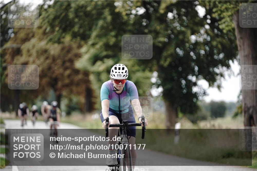 30.08.2026 - Elbe Triathlon Hamburg Michael Burmester http://msf.ph/oto/10071177 30.08.2026 10:02:13 Radfahren 414, 459, 552, 568, 702, 882, 915 meine-sportfotos.de