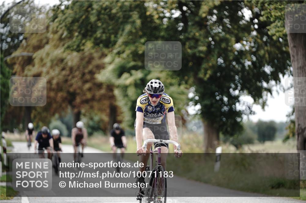 30.08.2026 - Elbe Triathlon Hamburg Michael Burmester http://msf.ph/oto/10071183 30.08.2026 10:02:17 Radfahren 414, 459, 568, 725, 882 meine-sportfotos.de