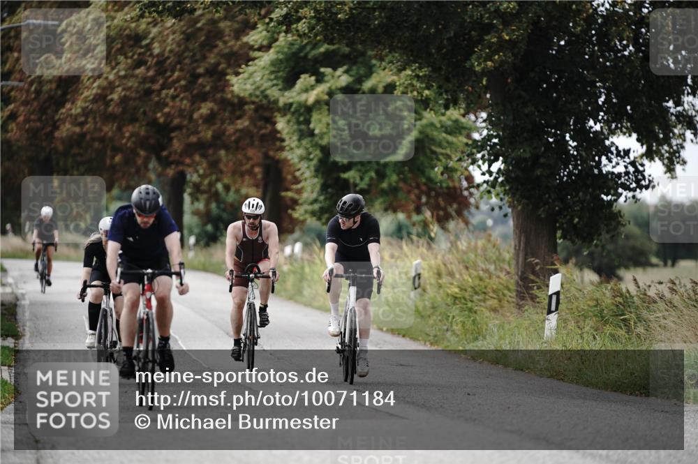 30.08.2026 - Elbe Triathlon Hamburg Michael Burmester http://msf.ph/oto/10071184 30.08.2026 10:02:18 Radfahren 414, 459, 568, 725, 879, 882 meine-sportfotos.de