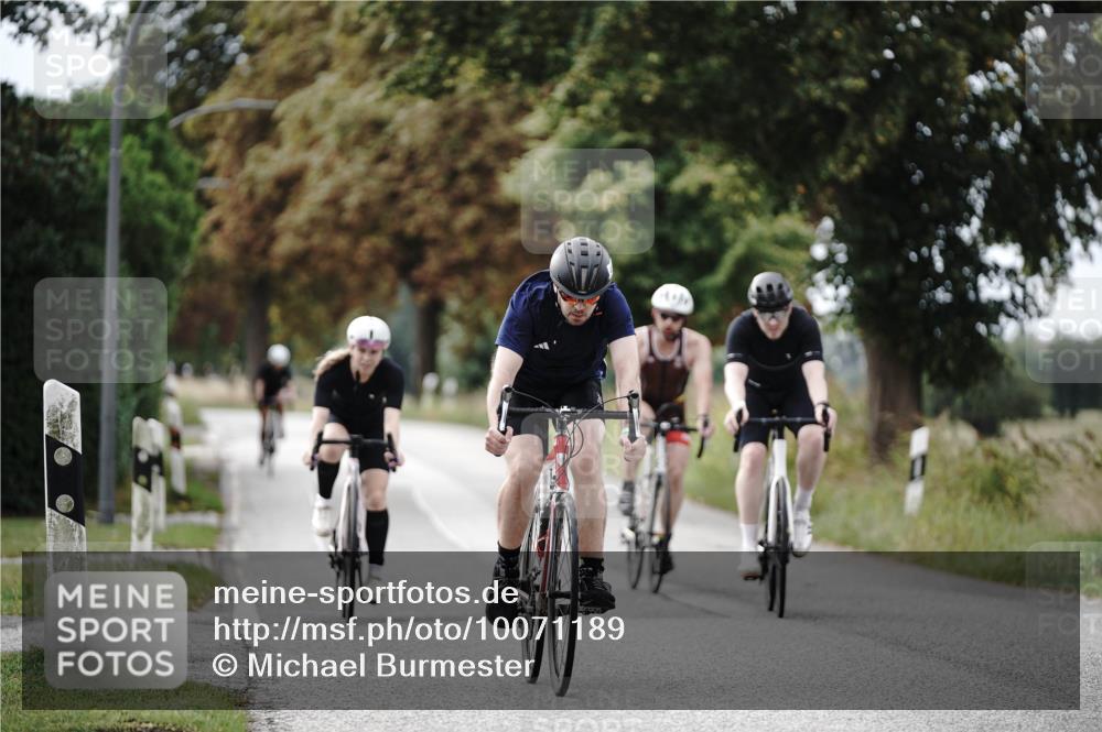 30.08.2026 - Elbe Triathlon Hamburg Michael Burmester http://msf.ph/oto/10071189 30.08.2026 10:02:19 Radfahren 414, 459, 568, 725, 879, 882 meine-sportfotos.de