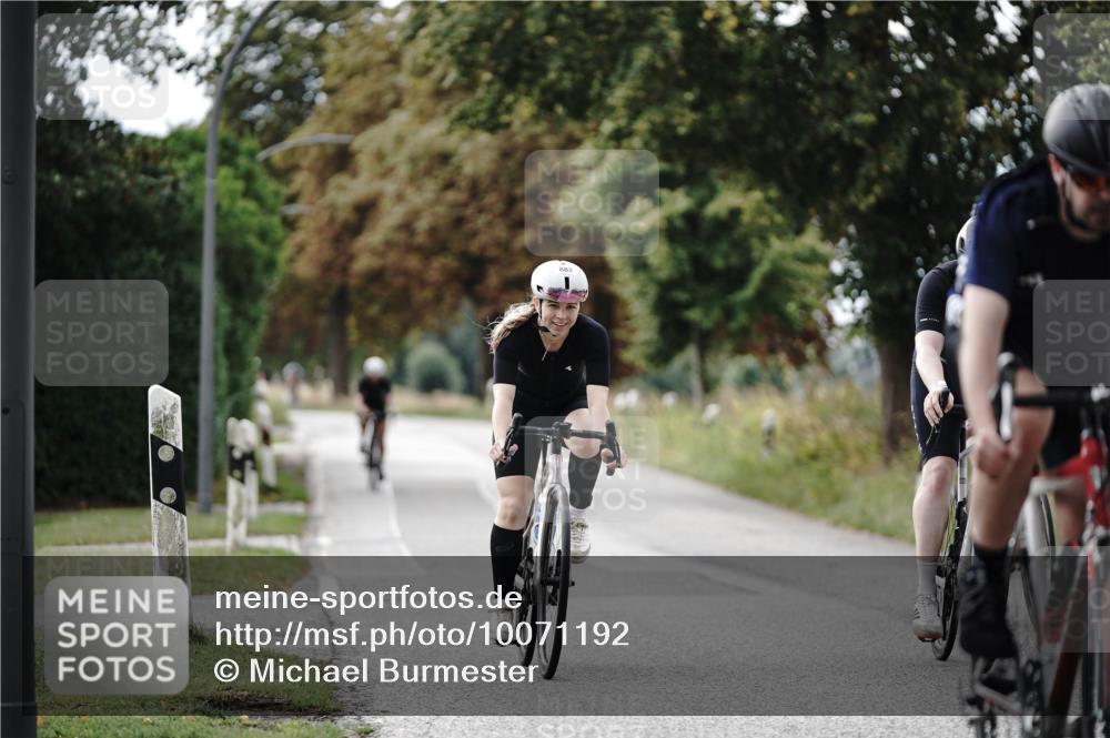 30.08.2026 - Elbe Triathlon Hamburg Michael Burmester http://msf.ph/oto/10071192 30.08.2026 10:02:20 Radfahren 414, 459, 568, 725, 879, 882 meine-sportfotos.de
