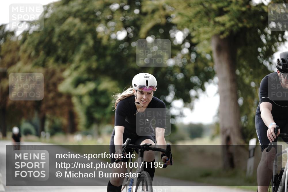 30.08.2026 - Elbe Triathlon Hamburg Michael Burmester http://msf.ph/oto/10071195 30.08.2026 10:02:21 Radfahren 459, 568, 725, 879, 882 meine-sportfotos.de