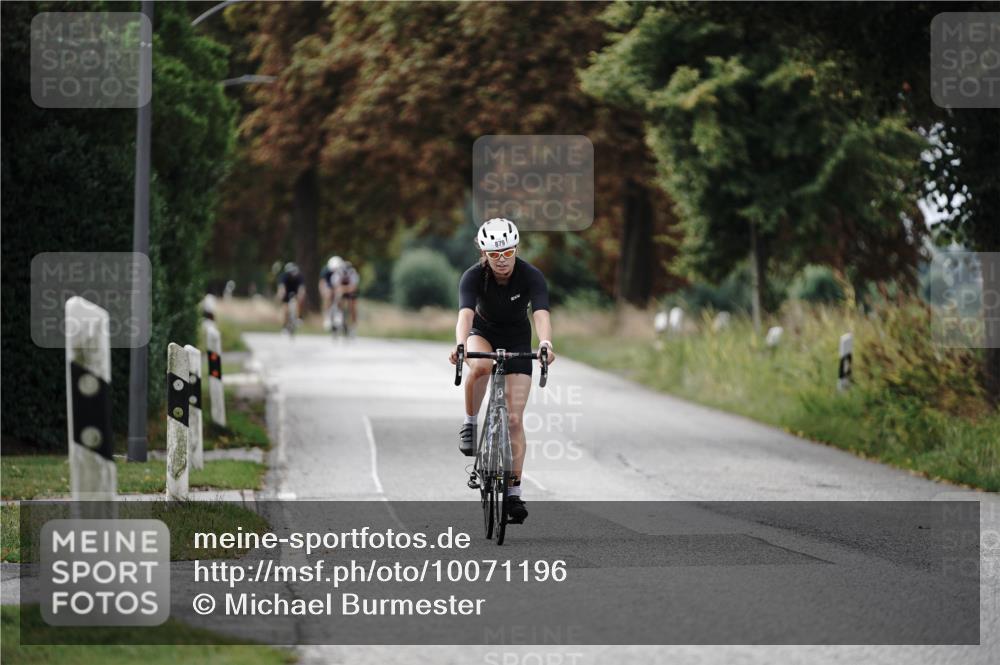 30.08.2026 - Elbe Triathlon Hamburg Michael Burmester http://msf.ph/oto/10071196 30.08.2026 10:02:23 Radfahren 568, 725, 879, 882 meine-sportfotos.de