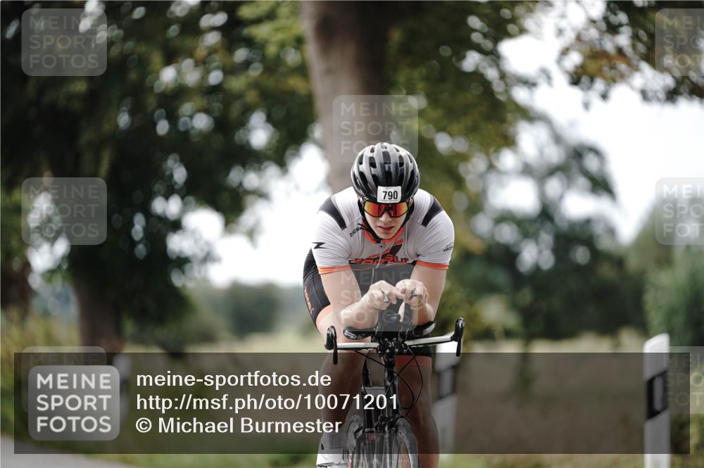 30.08.2026 - Elbe Triathlon Hamburg Michael Burmester http://msf.ph/oto/10071201 30.08.2026 10:02:33 Radfahren 519, 564, 635, 790, 893 meine-sportfotos.de