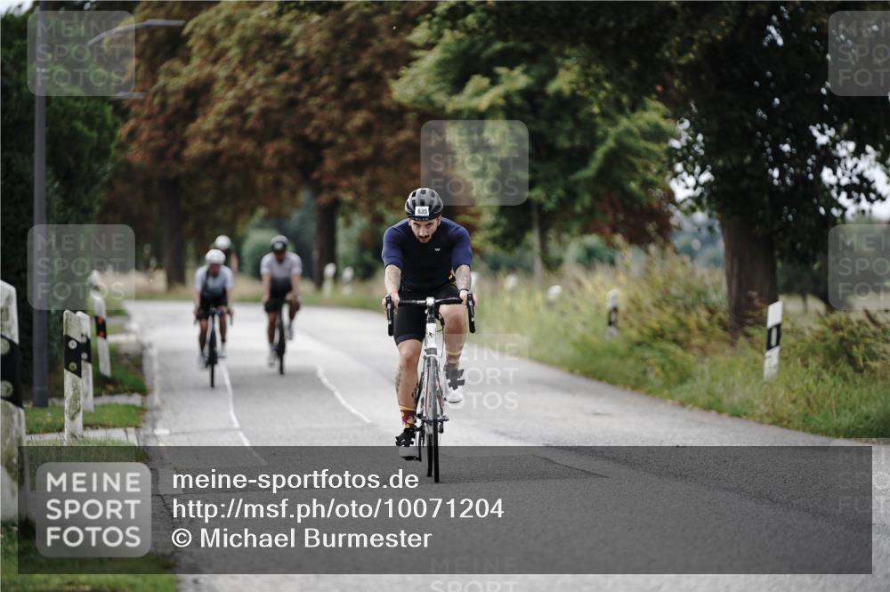 30.08.2026 - Elbe Triathlon Hamburg Michael Burmester http://msf.ph/oto/10071204 30.08.2026 10:02:35 Radfahren 519, 564, 635, 790, 893 meine-sportfotos.de