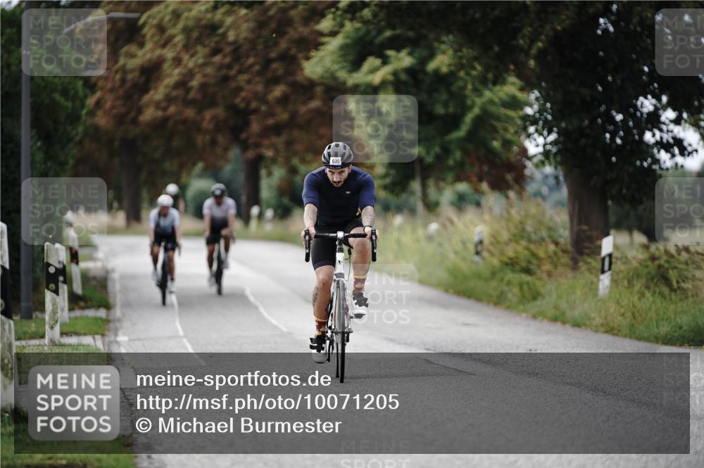 30.08.2026 - Elbe Triathlon Hamburg Michael Burmester http://msf.ph/oto/10071205 30.08.2026 10:02:35 Radfahren 519, 564, 635, 790, 893 meine-sportfotos.de