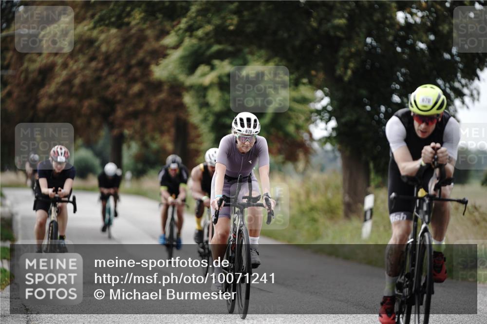 30.08.2026 - Elbe Triathlon Hamburg Michael Burmester http://msf.ph/oto/10071241 30.08.2026 10:02:54 Radfahren 493, 598, 639, 670, 674, 862, 870, 942, 978 meine-sportfotos.de