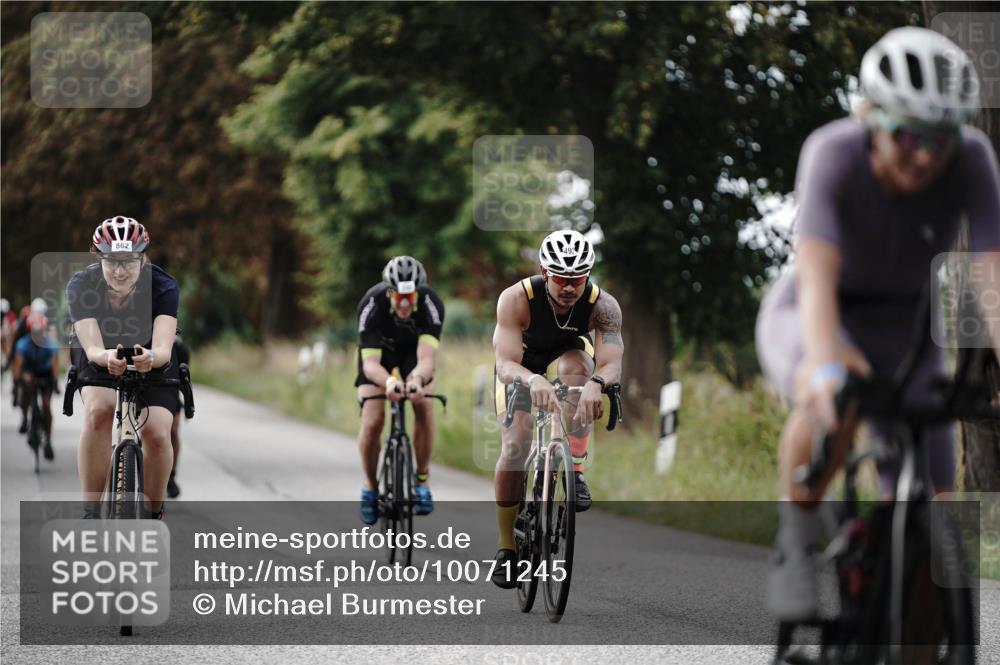30.08.2026 - Elbe Triathlon Hamburg Michael Burmester http://msf.ph/oto/10071245 30.08.2026 10:02:55 Radfahren 493, 582, 598, 639, 670, 674, 862, 870, 942, 978 meine-sportfotos.de