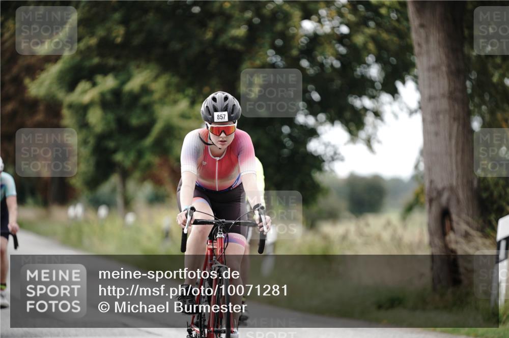 30.08.2026 - Elbe Triathlon Hamburg Michael Burmester http://msf.ph/oto/10071281 30.08.2026 10:03:11 Radfahren 484, 567, 666, 857 meine-sportfotos.de