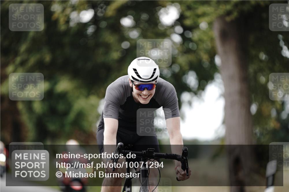 30.08.2026 - Elbe Triathlon Hamburg Michael Burmester http://msf.ph/oto/10071294 30.08.2026 10:03:37 Radfahren 572, 588, 672, 764, 824 meine-sportfotos.de