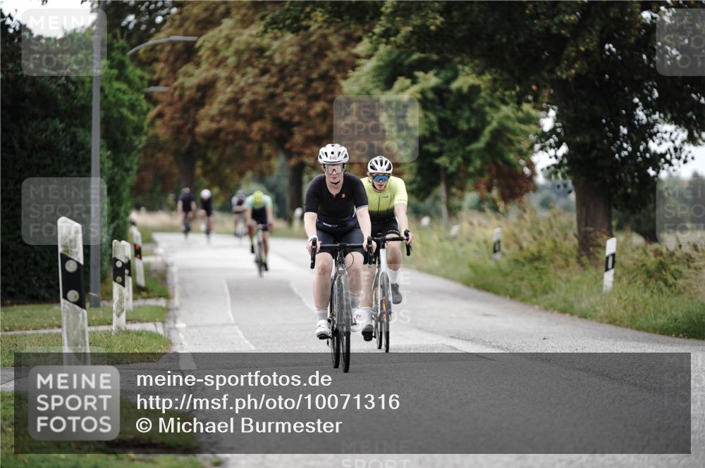 30.08.2026 - Elbe Triathlon Hamburg Michael Burmester http://msf.ph/oto/10071316 30.08.2026 10:03:45 Radfahren 426, 536, 572, 764, 795, 824, 945 meine-sportfotos.de