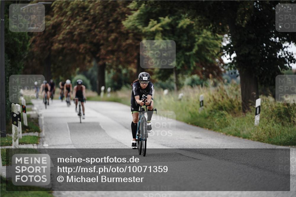 30.08.2026 - Elbe Triathlon Hamburg Michael Burmester http://msf.ph/oto/10071359 30.08.2026 10:04:11 Radfahren 948, 952 meine-sportfotos.de
