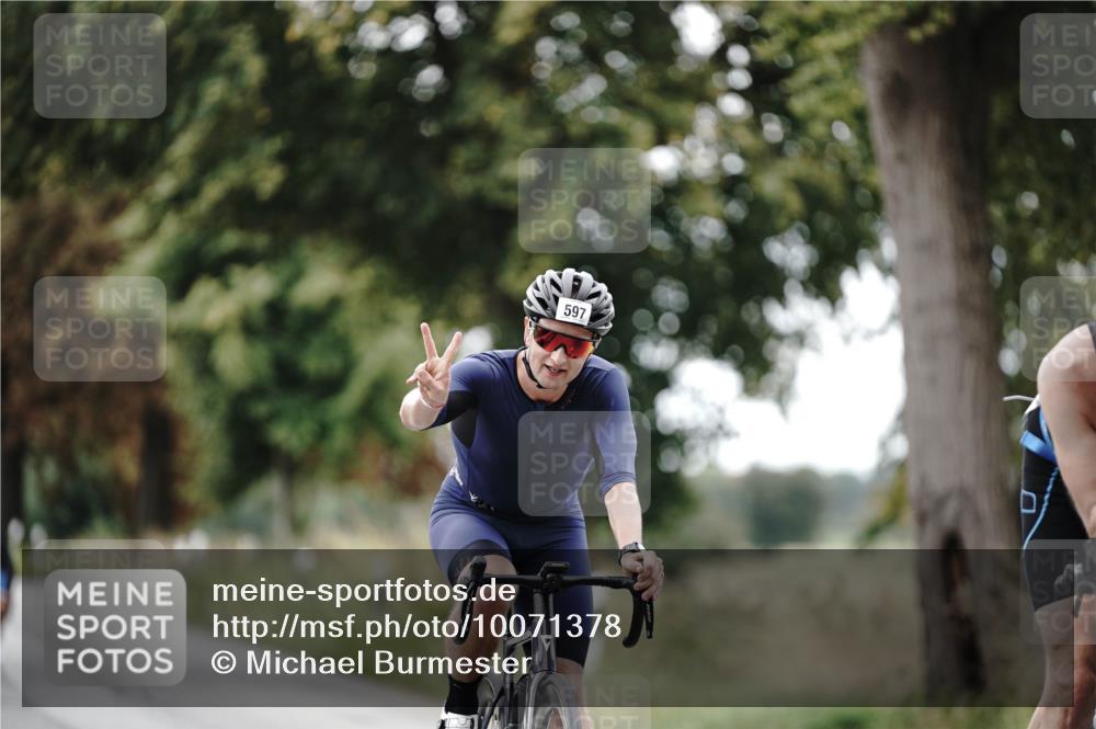 30.08.2026 - Elbe Triathlon Hamburg Michael Burmester http://msf.ph/oto/10071378 30.08.2026 10:04:21 Radfahren 597, 766, 818, 844, 974 meine-sportfotos.de