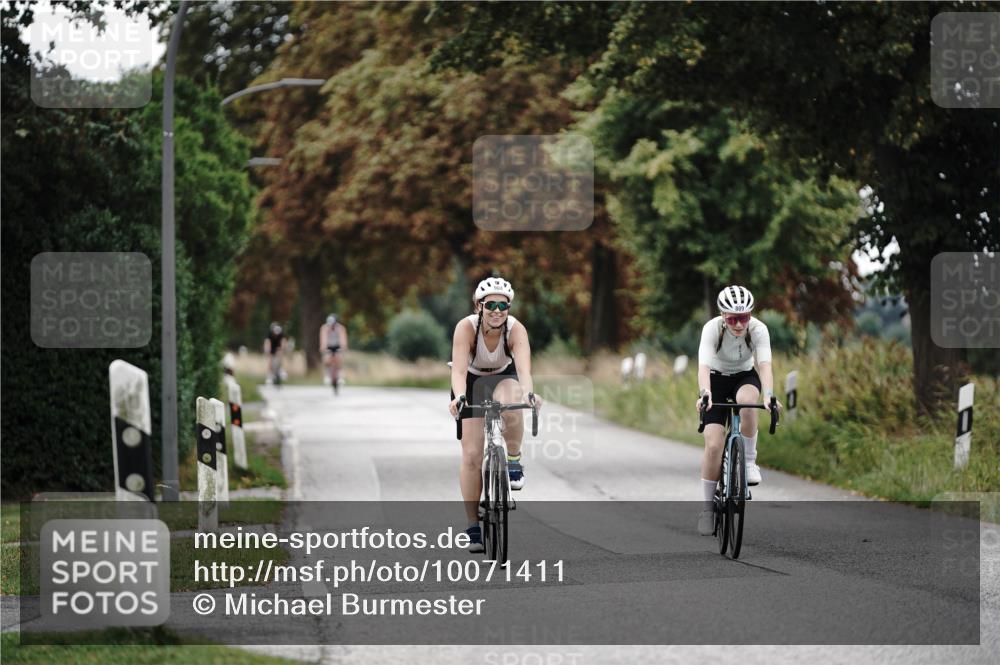 30.08.2026 - Elbe Triathlon Hamburg Michael Burmester http://msf.ph/oto/10071411 30.08.2026 10:04:35 Radfahren 809, 904 meine-sportfotos.de