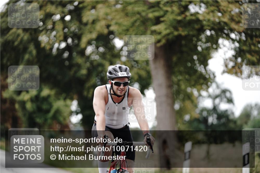 30.08.2026 - Elbe Triathlon Hamburg Michael Burmester http://msf.ph/oto/10071420 30.08.2026 10:04:47 Radfahren 561, 679, 796 meine-sportfotos.de