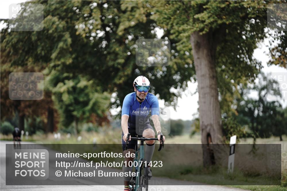 30.08.2026 - Elbe Triathlon Hamburg Michael Burmester http://msf.ph/oto/10071423 30.08.2026 10:04:53 Radfahren 660, 679 meine-sportfotos.de