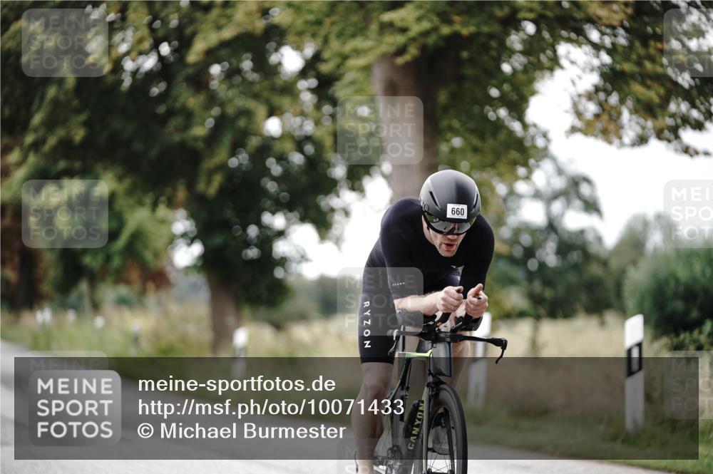 30.08.2026 - Elbe Triathlon Hamburg Michael Burmester http://msf.ph/oto/10071433 30.08.2026 10:04:57 Radfahren 660 meine-sportfotos.de
