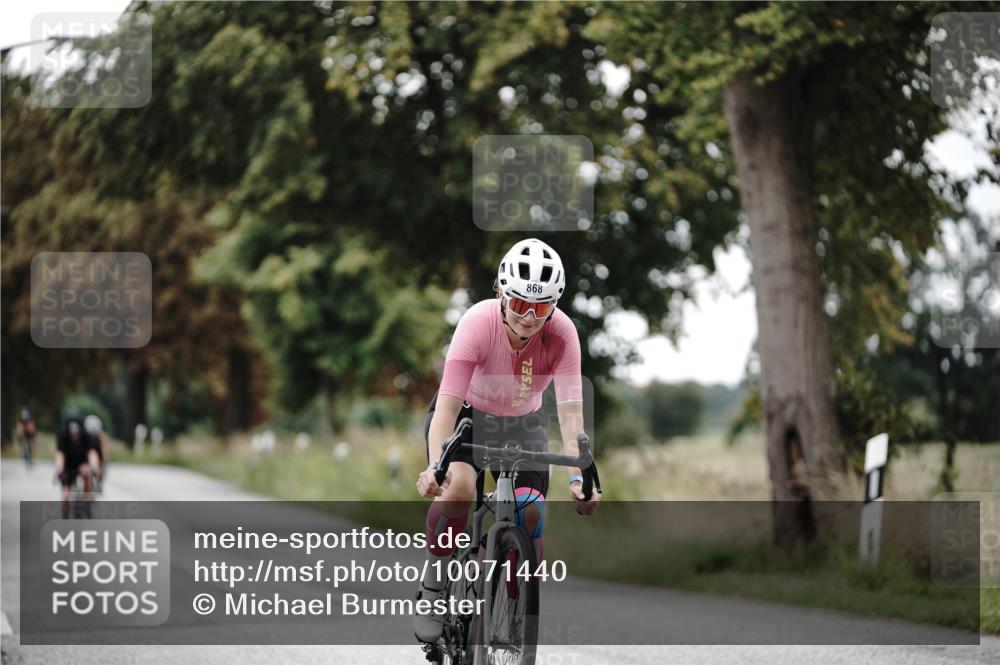 30.08.2026 - Elbe Triathlon Hamburg Michael Burmester http://msf.ph/oto/10071440 30.08.2026 10:05:05 Radfahren 821, 868, 925 meine-sportfotos.de