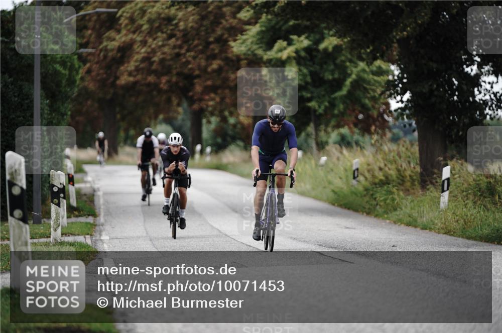 30.08.2026 - Elbe Triathlon Hamburg Michael Burmester http://msf.ph/oto/10071453 30.08.2026 10:05:16 Radfahren 591, 659, 683, 703, 798 meine-sportfotos.de