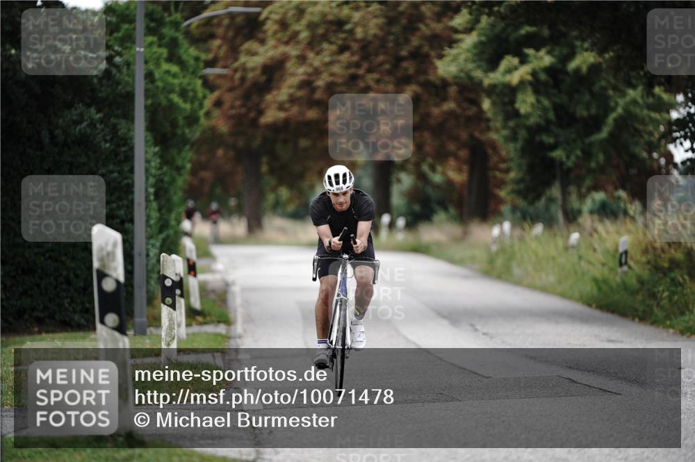 30.08.2026 - Elbe Triathlon Hamburg Michael Burmester http://msf.ph/oto/10071478 30.08.2026 10:05:27 Radfahren 968 meine-sportfotos.de
