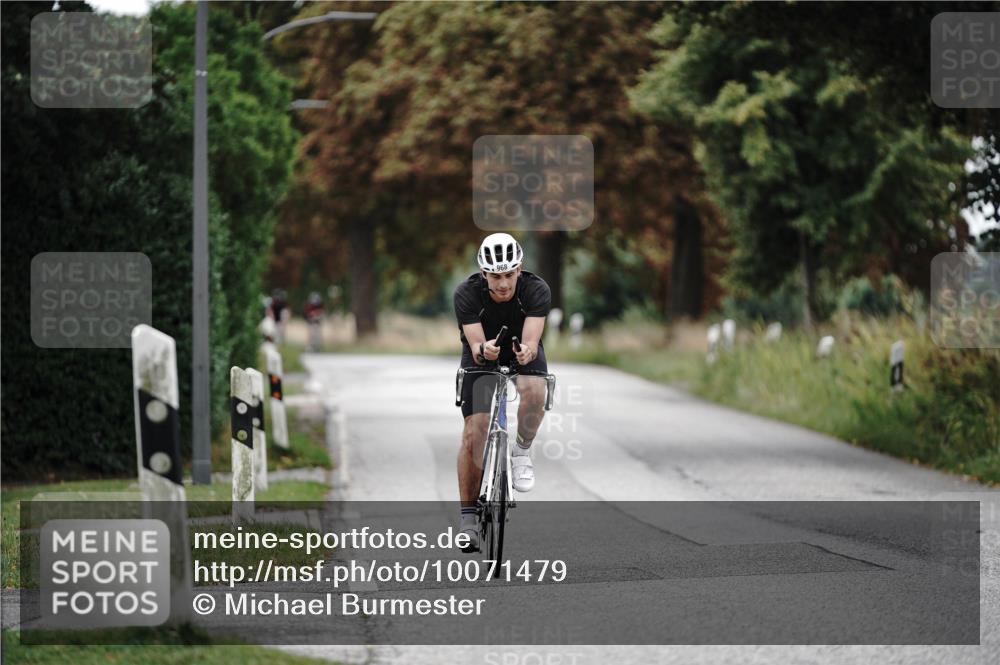 30.08.2026 - Elbe Triathlon Hamburg Michael Burmester http://msf.ph/oto/10071479 30.08.2026 10:05:27 Radfahren 968 meine-sportfotos.de