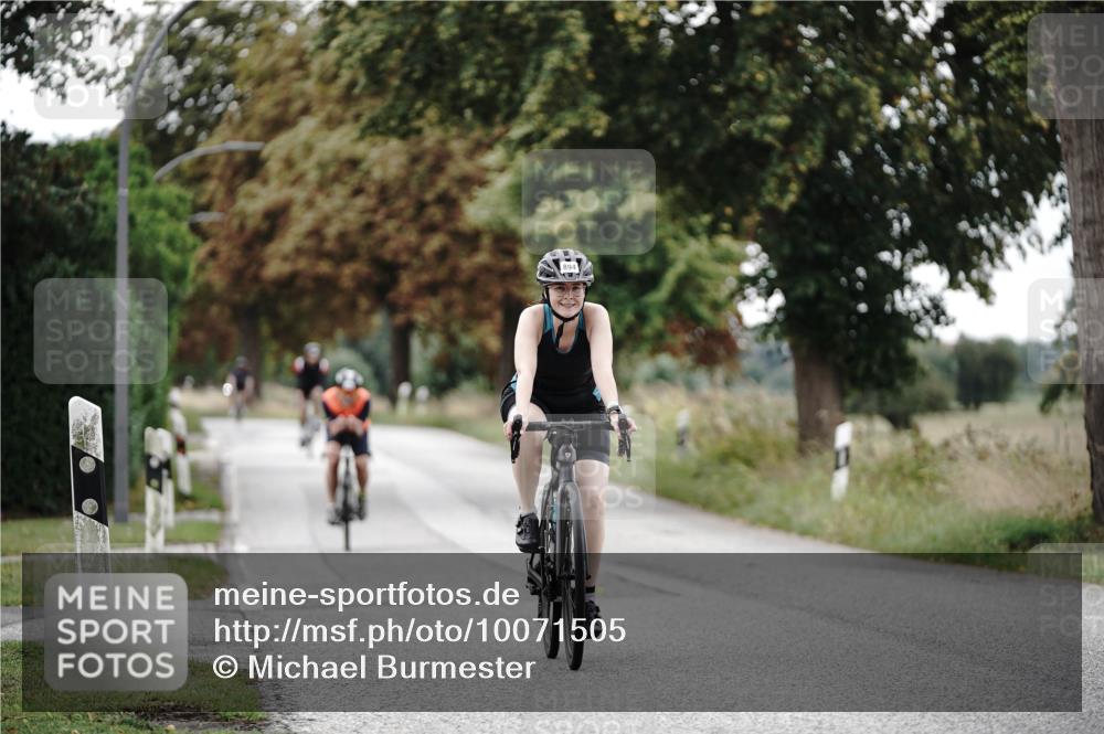 30.08.2026 - Elbe Triathlon Hamburg Michael Burmester http://msf.ph/oto/10071505 30.08.2026 10:05:50 Radfahren 542, 786, 894 meine-sportfotos.de