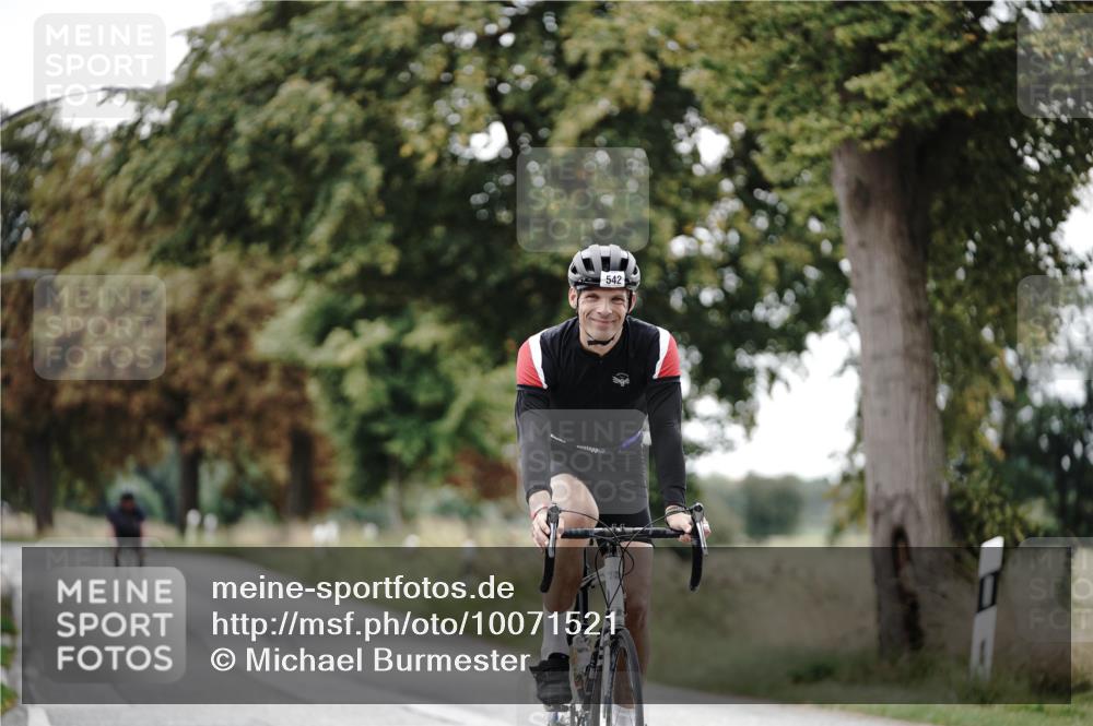 30.08.2026 - Elbe Triathlon Hamburg Michael Burmester http://msf.ph/oto/10071521 30.08.2026 10:05:56 Radfahren 405, 542 meine-sportfotos.de