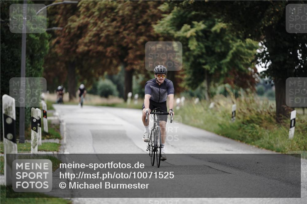 30.08.2026 - Elbe Triathlon Hamburg Michael Burmester http://msf.ph/oto/10071525 30.08.2026 10:06:00 Radfahren 405 meine-sportfotos.de