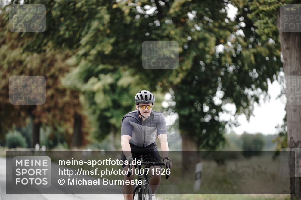 30.08.2026 - Elbe Triathlon Hamburg Michael Burmester http://msf.ph/oto/10071526 30.08.2026 10:06:01 Radfahren 405 meine-sportfotos.de
