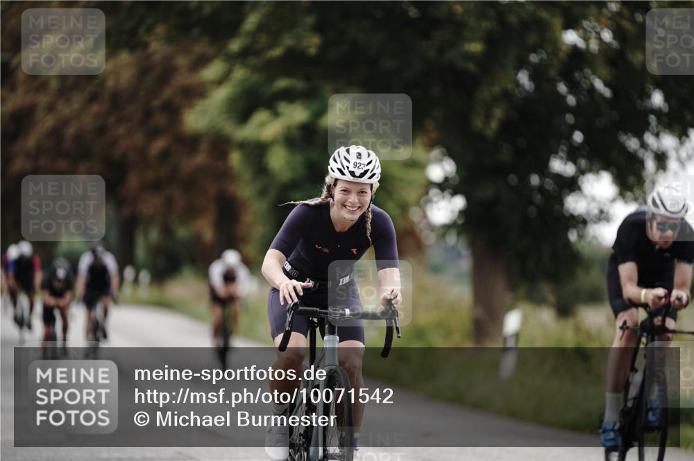 30.08.2026 - Elbe Triathlon Hamburg Michael Burmester http://msf.ph/oto/10071542 30.08.2026 10:06:11 Radfahren 483, 584, 732, 787, 877, 923 meine-sportfotos.de