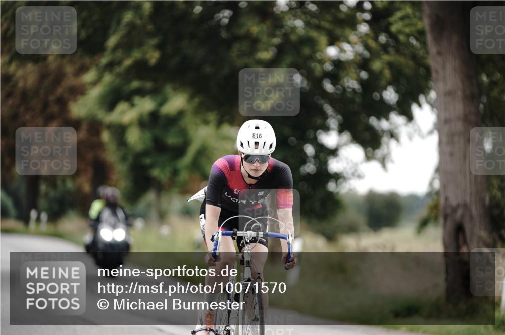 30.08.2026 - Elbe Triathlon Hamburg Michael Burmester http://msf.ph/oto/10071570 30.08.2026 10:06:20 Radfahren 687, 715, 806, 816 meine-sportfotos.de